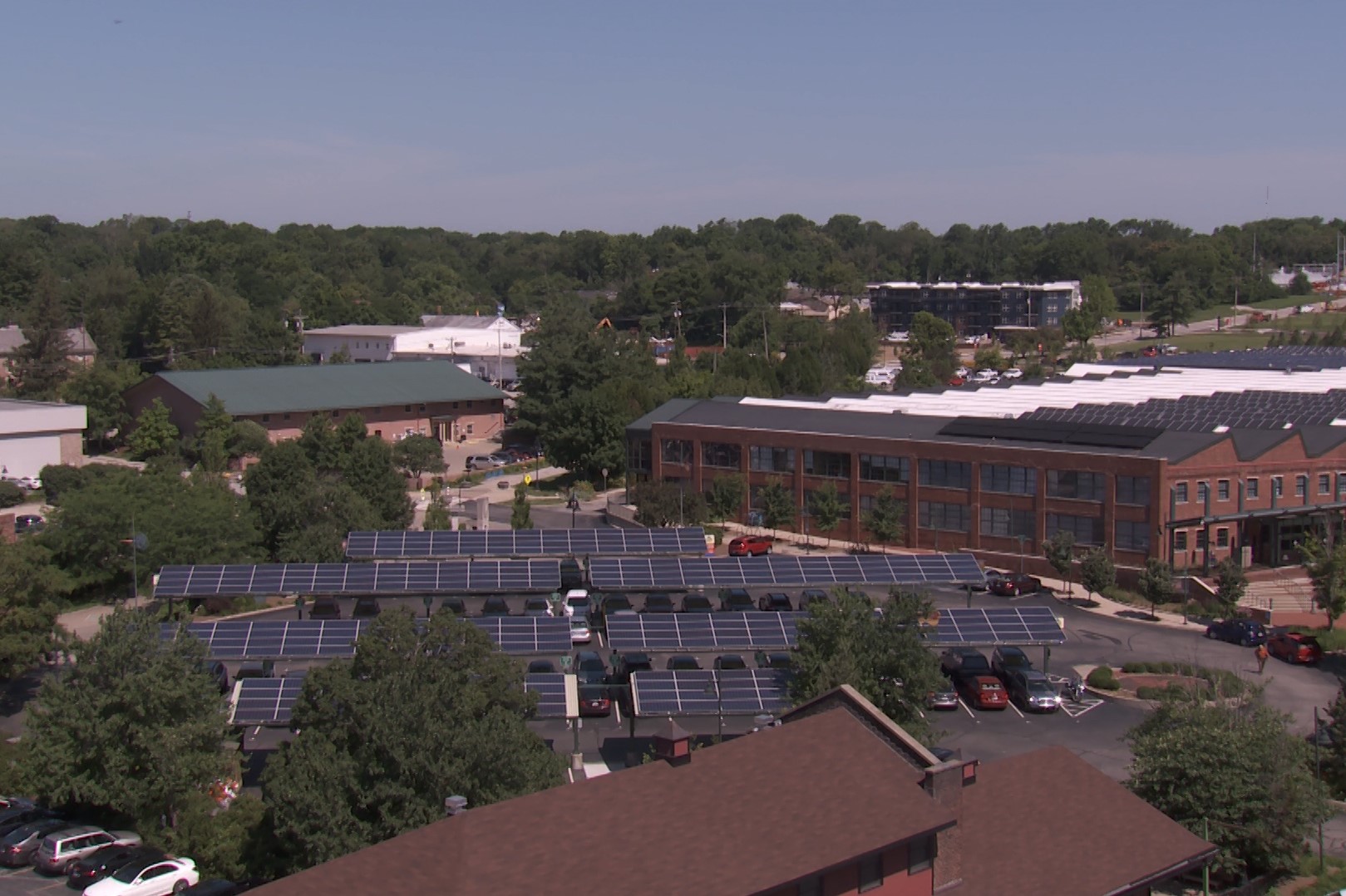 Solar panels on Bloomington city hall 