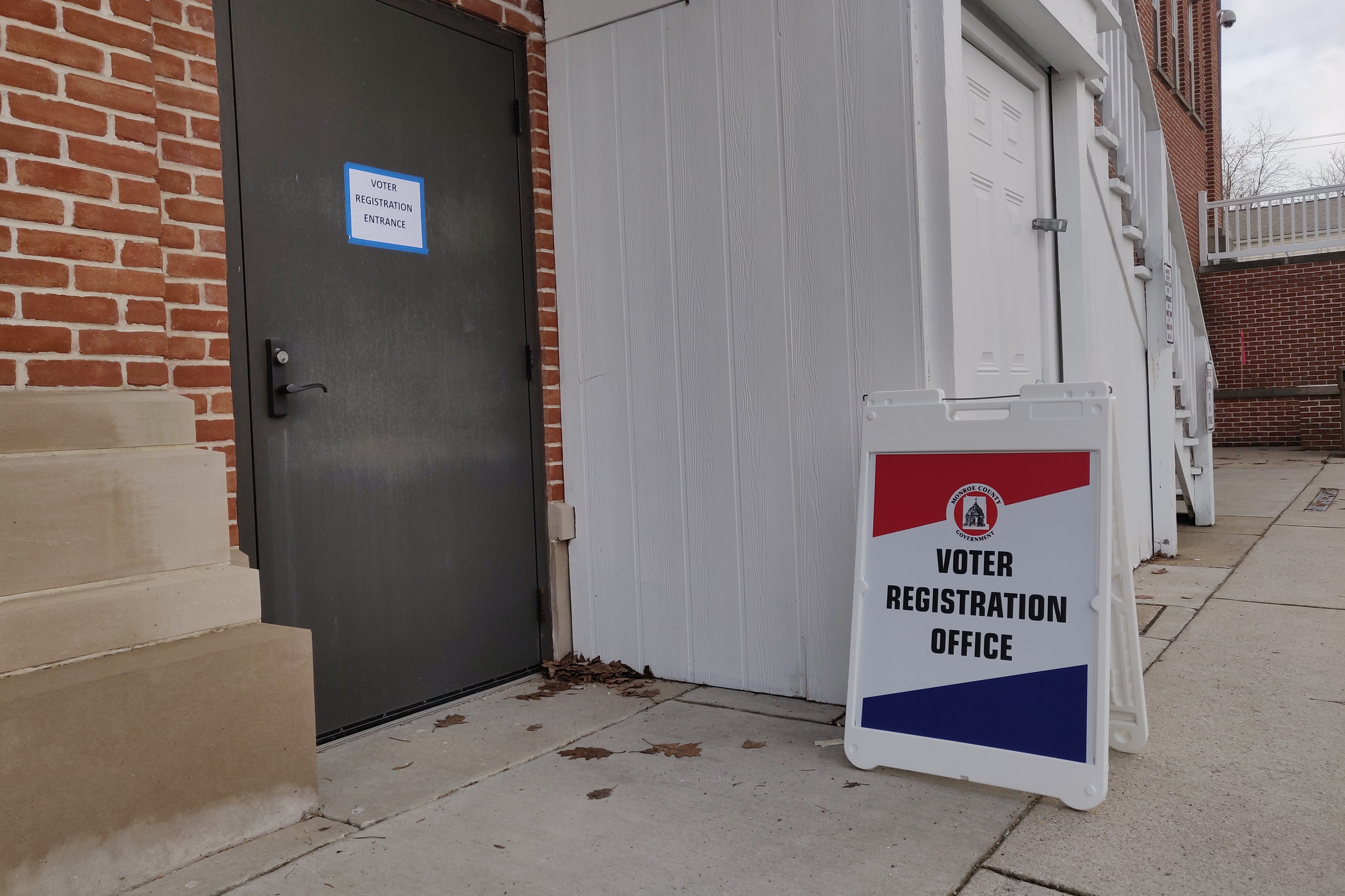 Monroe County election sign.