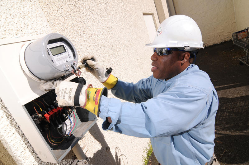 Installing a smart meter in Portland, Oregon, 2009.
