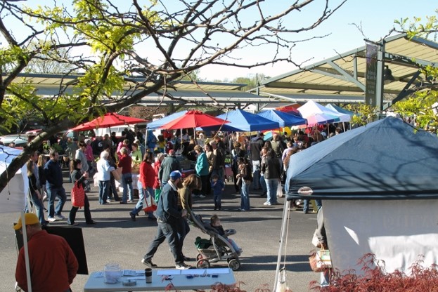 Bloomington farmers market