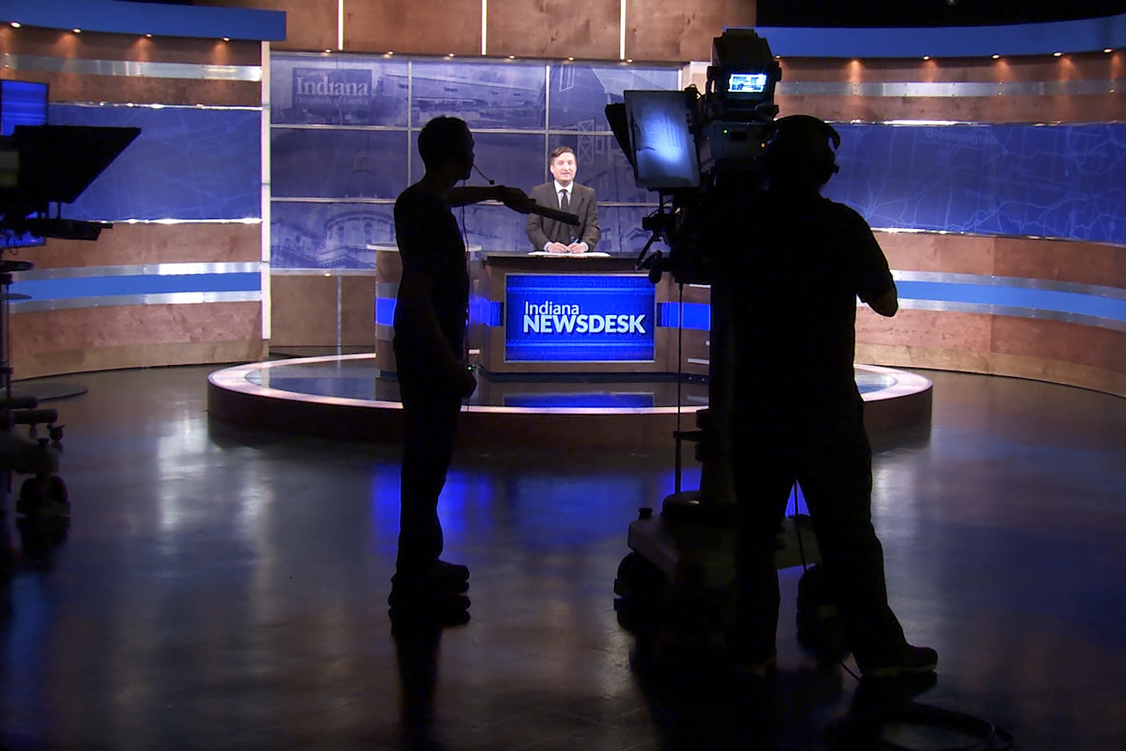 A behind the scenes still of shooting Indiana Newsdesk with Joe Hren.