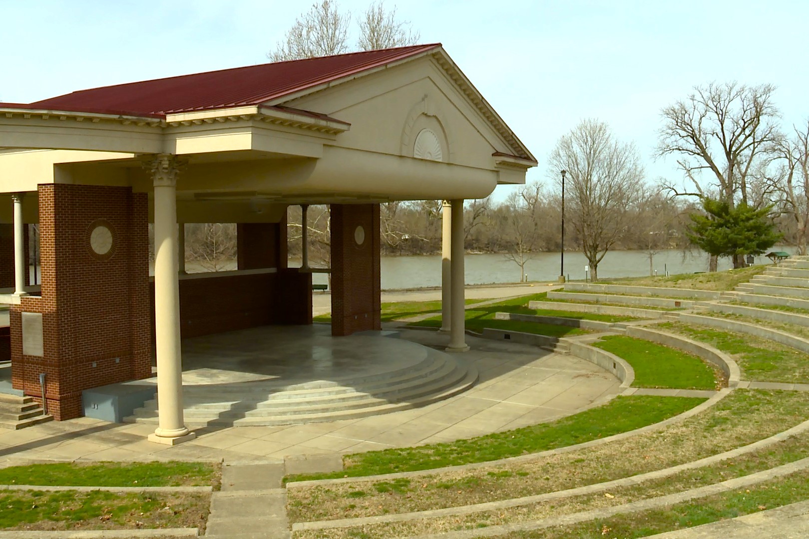 Terre Haute riverfront amphitheater