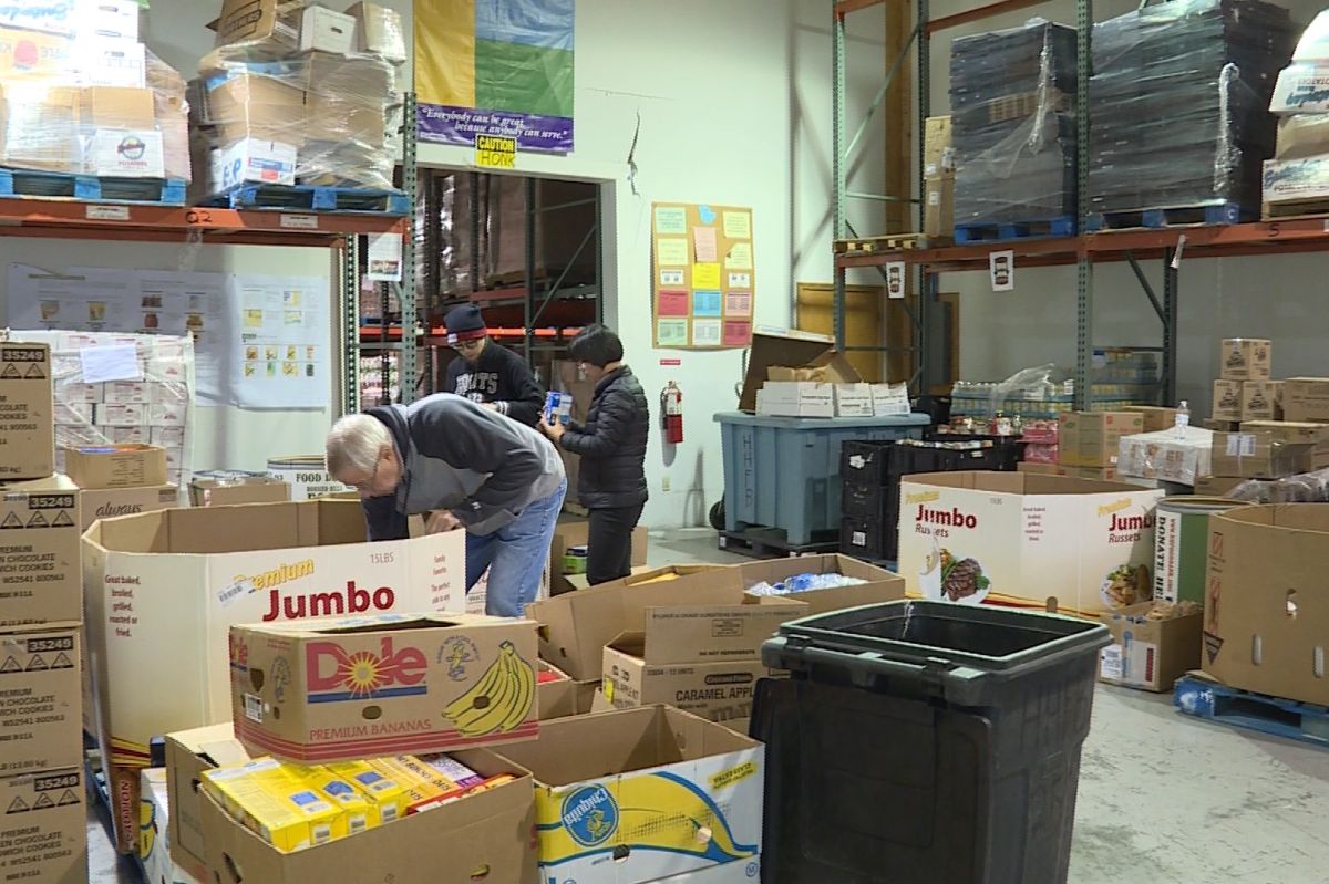 11-19-2018-hh-food-bank2.jpg