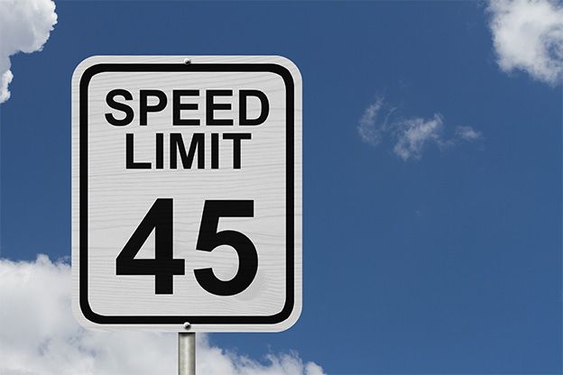 speed limit sign 