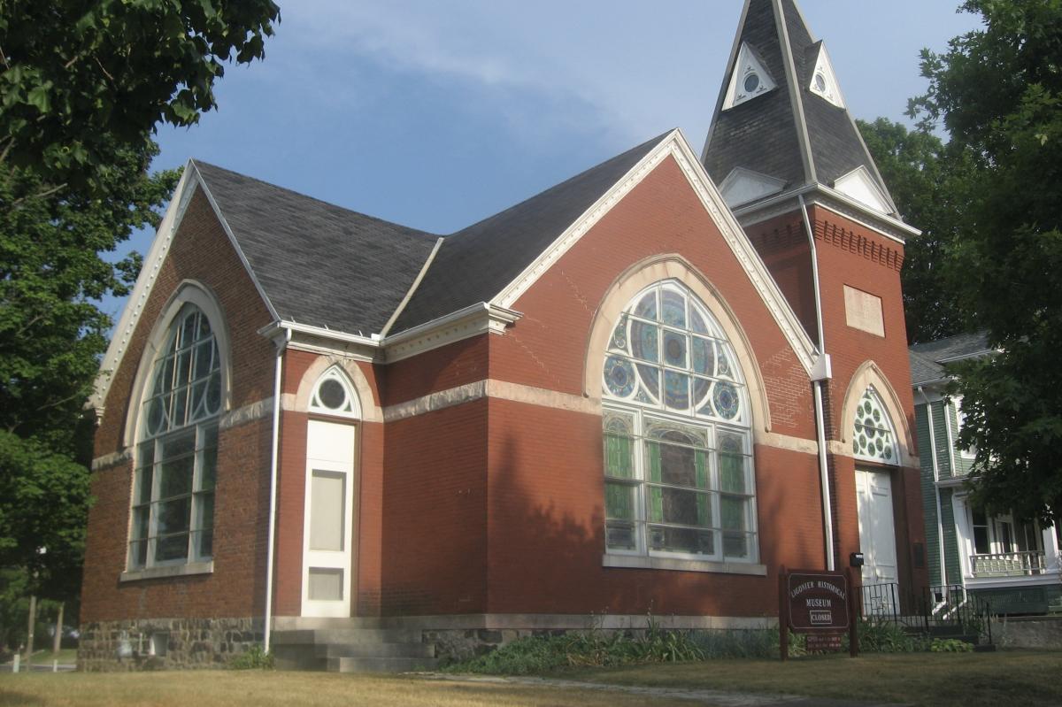 The historic Ahavas Shalom Reform Temple in Ligonier, Indiana. It later became a Christian church and a museum before being converted into a private residence in 2019.
