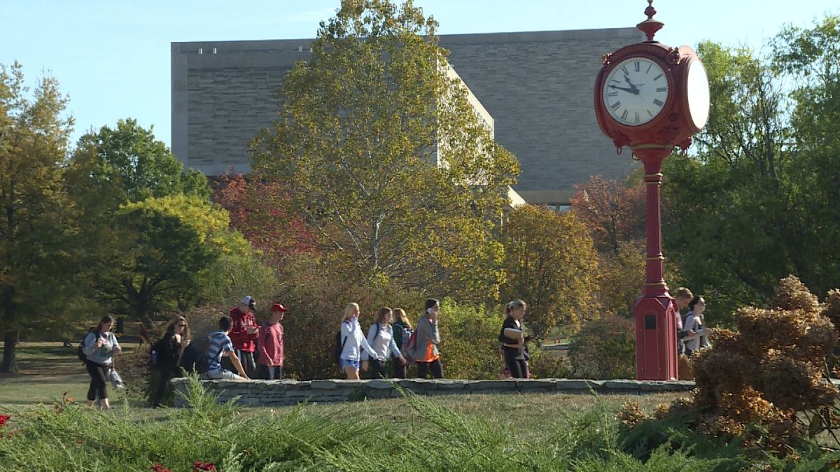IU students walking on campus 