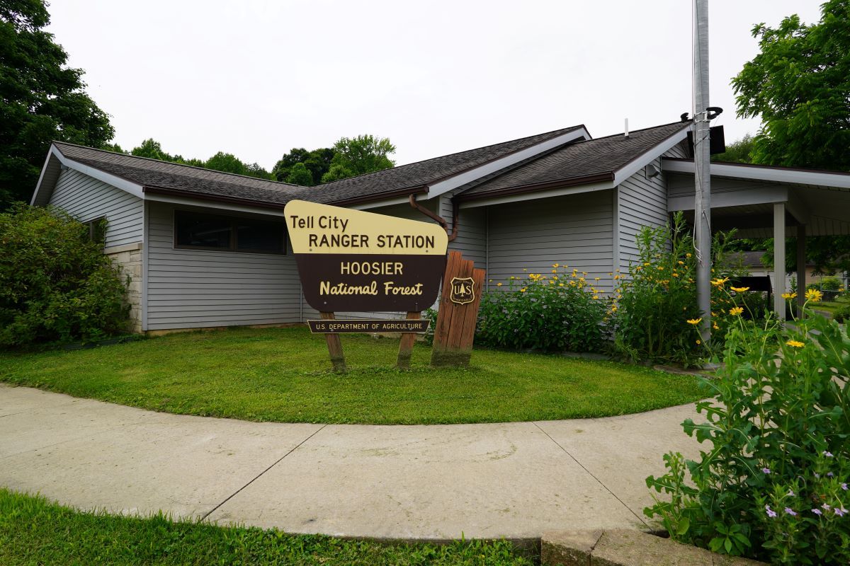 Tell City Ranger Station