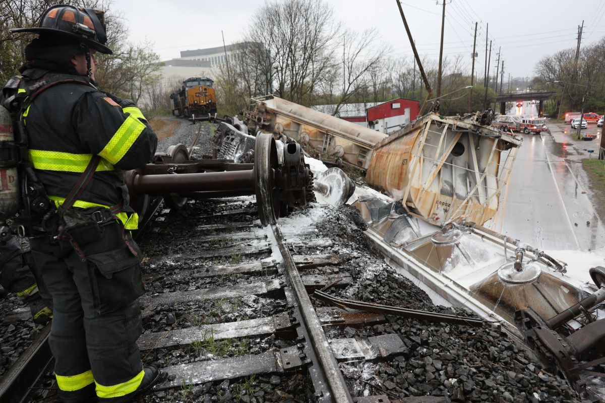 IMFD surveying a train derailment april 6 2025
