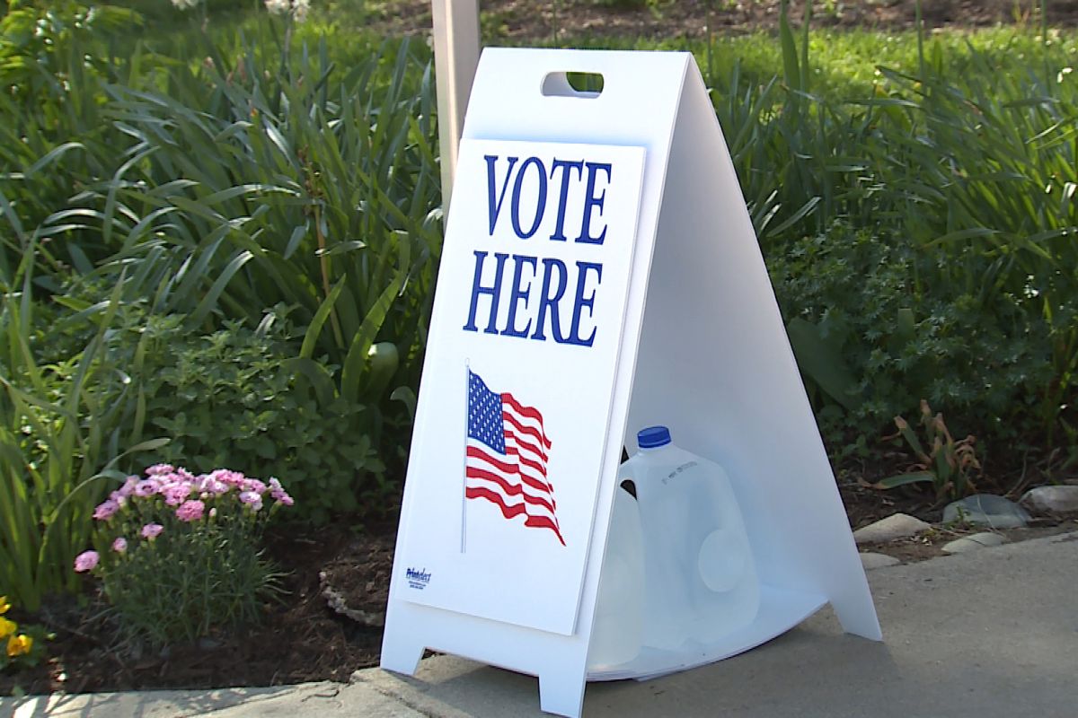 vote-here-with-water-jug_steve-burns.jpg